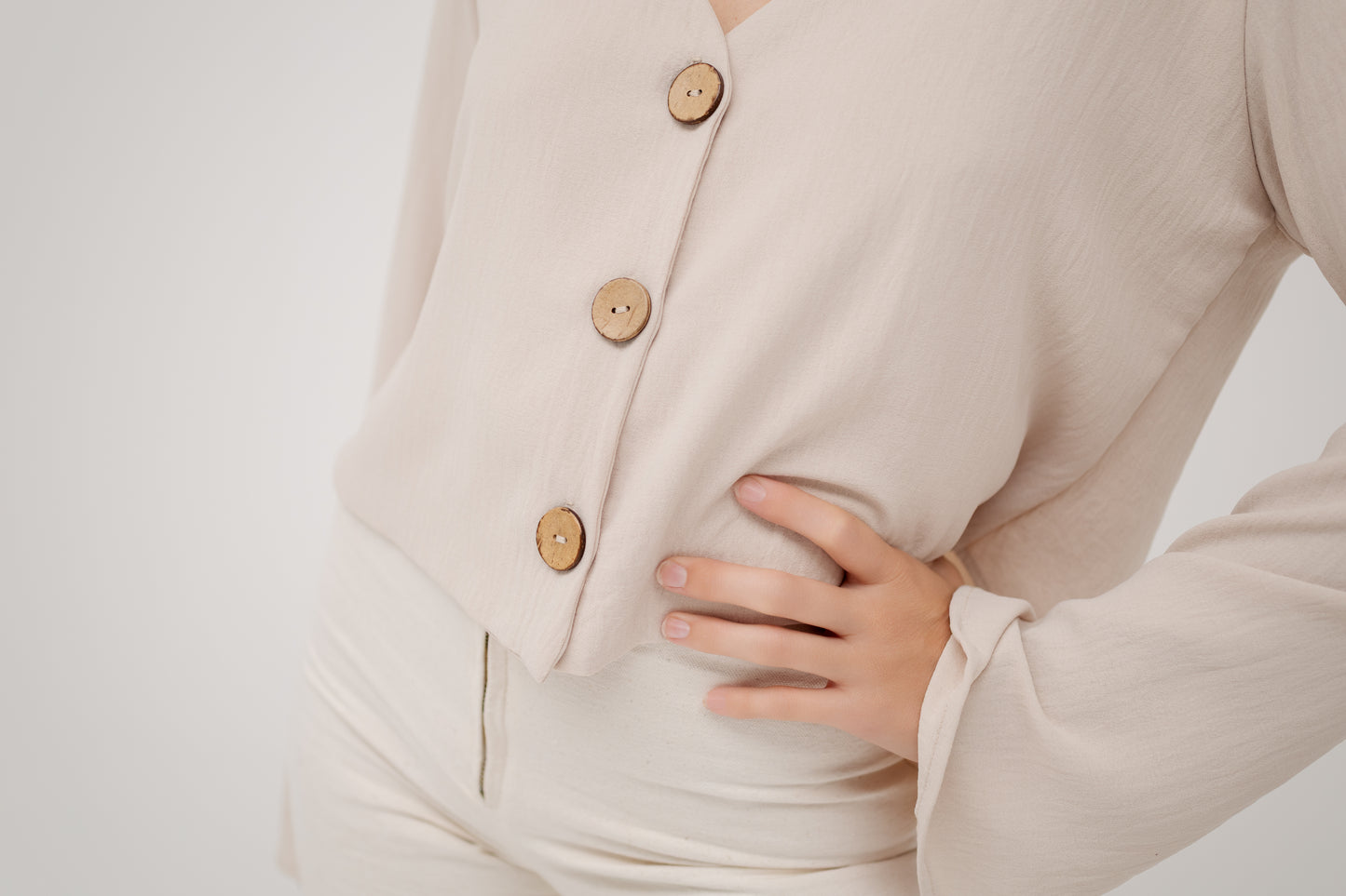 Indiana Flared Sleeve - Crop